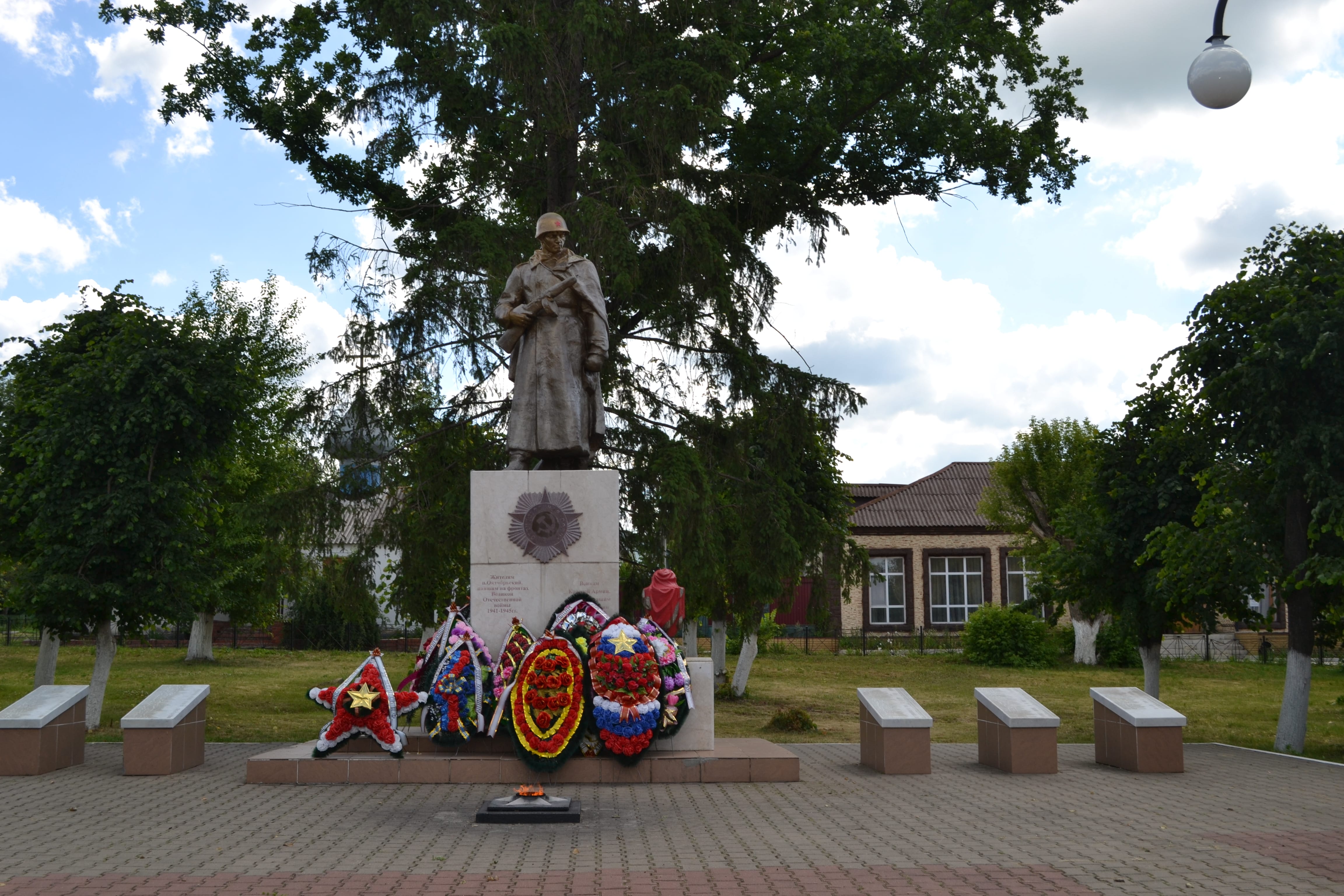 Сайт п октябрьский